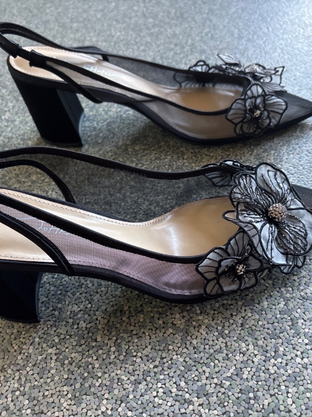Betsy Johnson Floral Mesh Heels Size 9.5. Like New - Picture 5 of 8